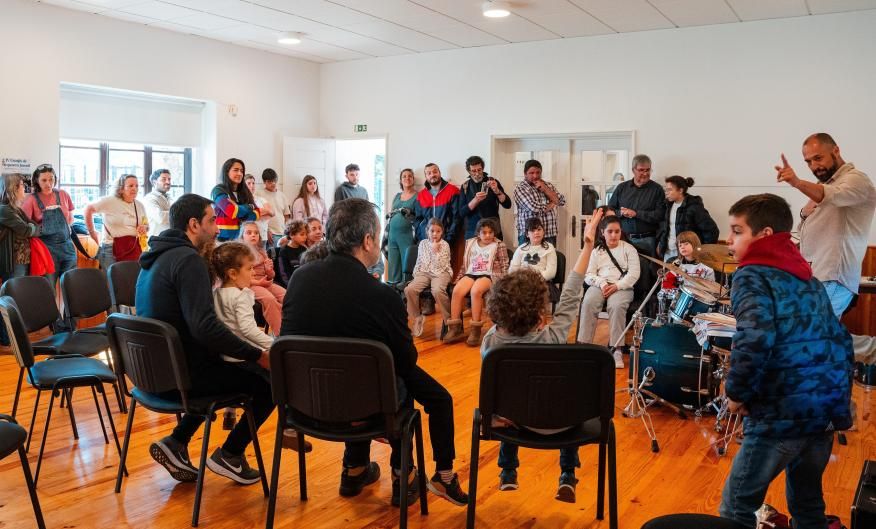 Dia Aberto da Orquestra Juvenil de Famalic&atilde;o promove contacto com a m&uacute;sica junto da comunidade