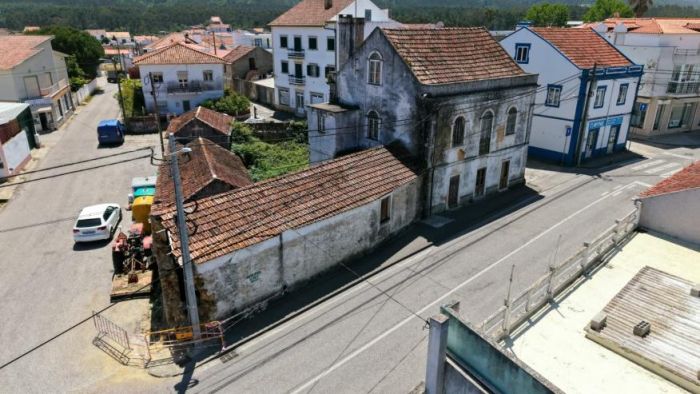 Junta de Freguesia sinaliza mais de 70 edifica&ccedil;&otilde;es aparentemente degradadas e/ou devolutas &agrave; C&acirc;mara Municipal da Nazar&eacute;